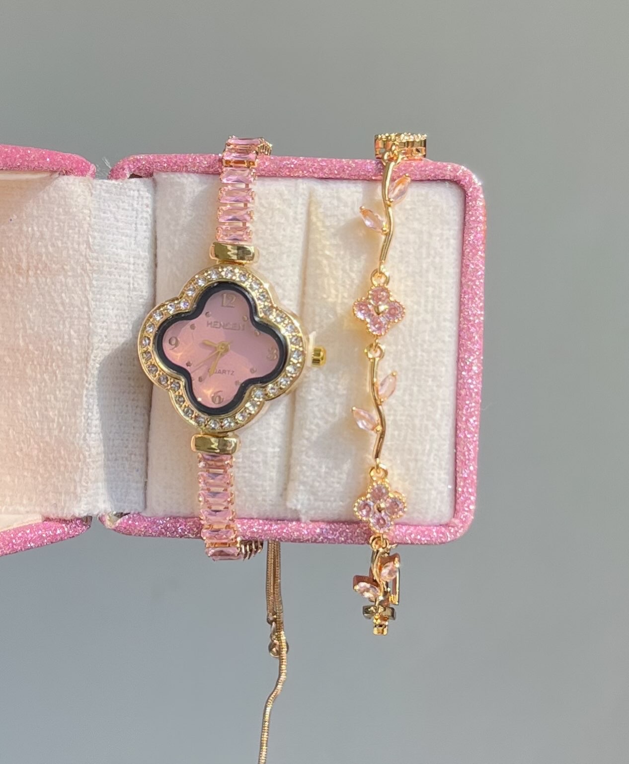ساعت ونکلیف